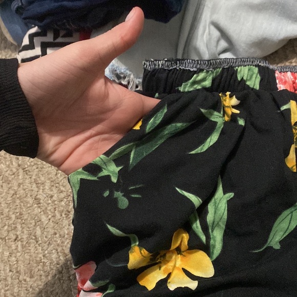 floral shorts, they are super soft and cozy they could be dressed up or down. - Picture 3 of 3